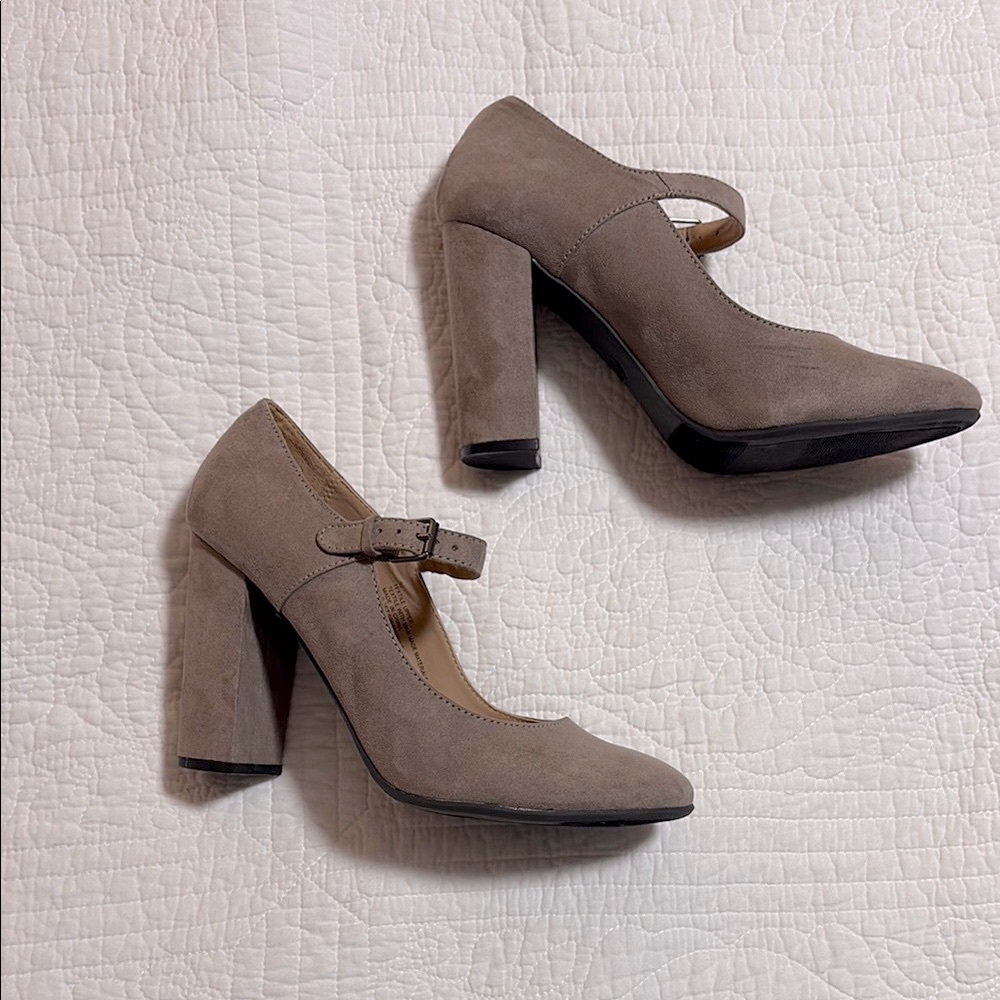 Merona Taupe Mary Jane Heels